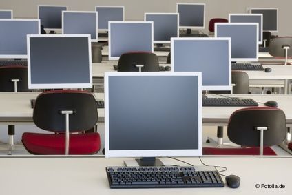 Bild unseres EDV-Raumes Foto vom Ort 'Hauptschule; Raum 12 (EDV)'